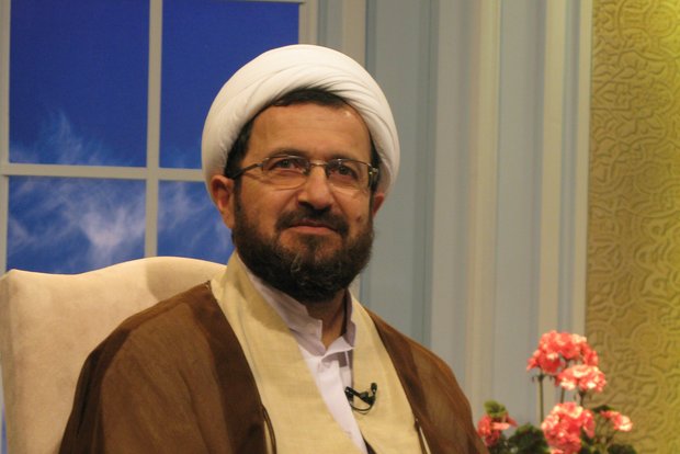 باری از دوش زائر امام رضا(ع) برداریم/وظیفه مسئولان در تکریم زائر