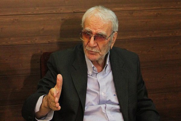 روشنایی هستی، عقل است/ عشق بر سرعت عقلانیت می‌افزاید
