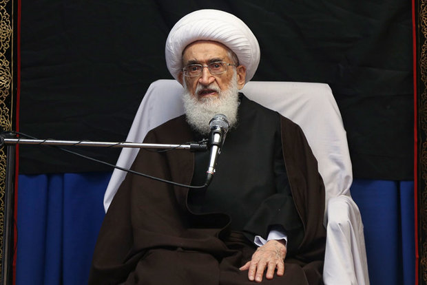 هنر در خدمت انقلاب ارزش دارد
