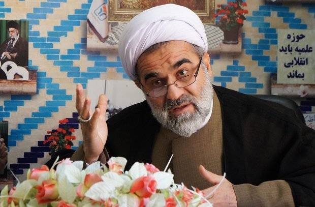 حوزه باید خود را ارزیابی کند/ بنیادی ترین خاستگاه انقلاب اسلامی