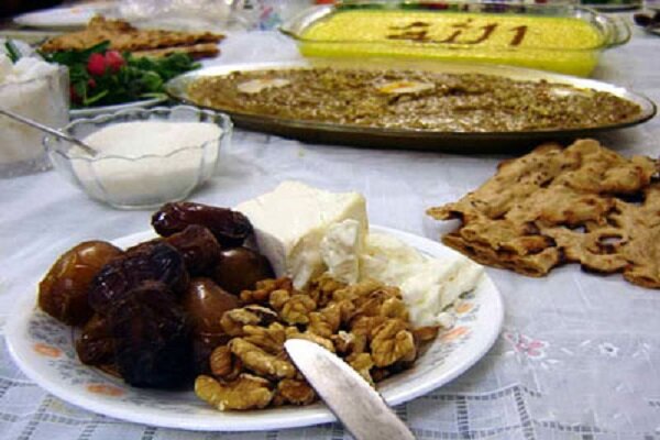 افطاری دادن به مؤمنین؛ جلوه زیبای رمضان